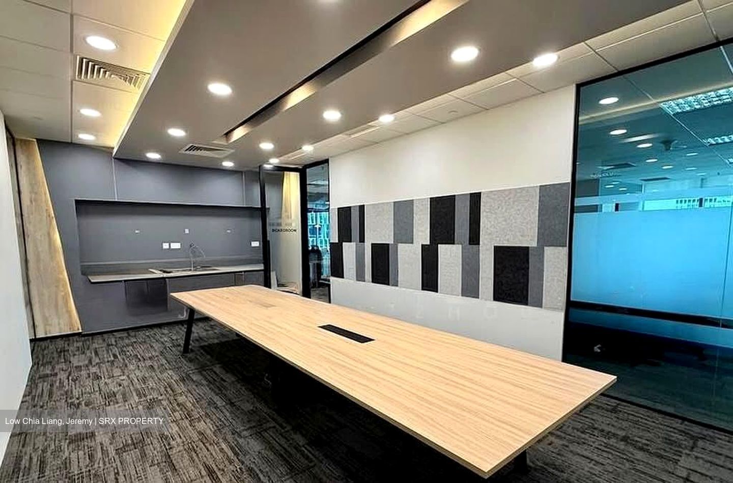 PLUS (D1), Office #576179641